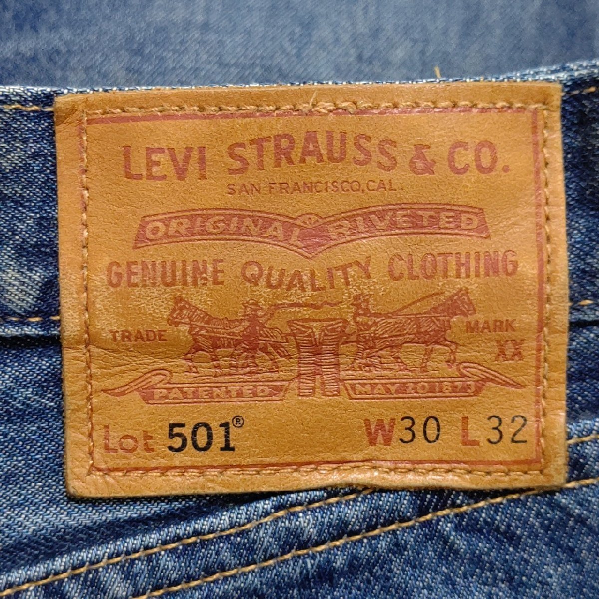 (^w^)b Levi’ｓ 501 米国製 リーバイス 赤耳 デニム パンツ ｗ30 黒カン ジーンズ インディゴ ブルー アメリカ USA Vステッチ 革パッチ_画像8