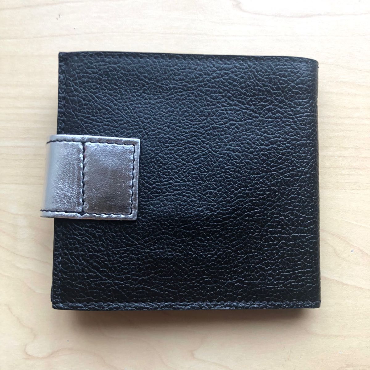 新品 イルビゾンテ IL BISONTE 二つ折り財布 コンパクト スリム 新品 イルビゾンテ IL BISONTE 二つ折り財布 コンパクト スリム