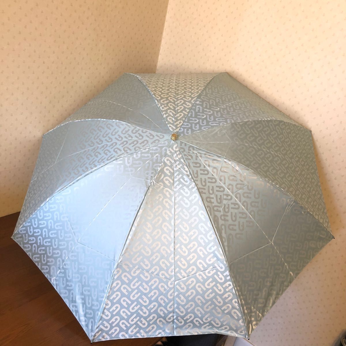 ★新品・タグ付き★フルラ FURLA 折りたたみ傘 晴雨兼用 雨傘 紫外線防止 UV加工 ロゴモノグラム ミントグリーン 日本製