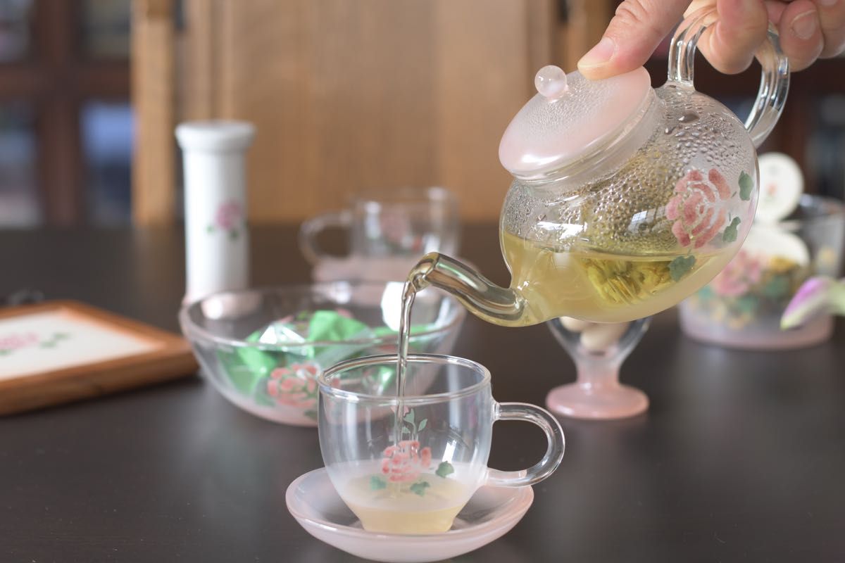 マニー ローズ　ガラス　ティーポット　茶こし付き　ジャポネ　日本製　新品