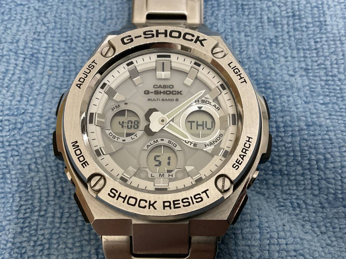 新作モデル ホワイト GST-W110D-7AJF G-SHOCK 【中古稼働品】CASIO