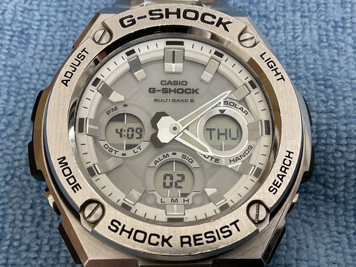 新作モデル ホワイト GST-W110D-7AJF G-SHOCK 【中古稼働品】CASIO