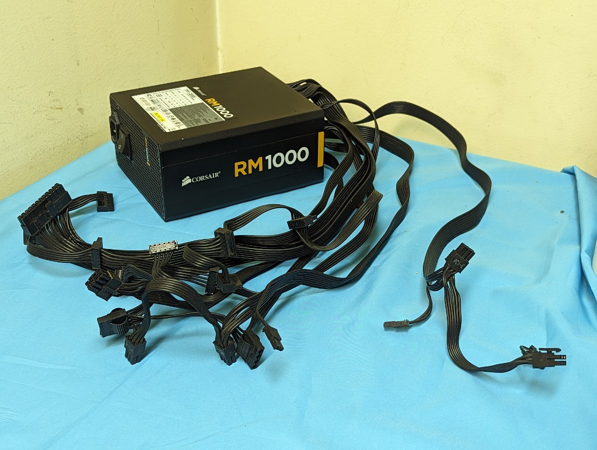 送料無料 動作確認済 ほぼ未使用 ATX電源 CORSAIR RM1000 75-002136 1000W 電源BOX 電源ユニット  着脱ケーブルありますが一部欠品 コルセア