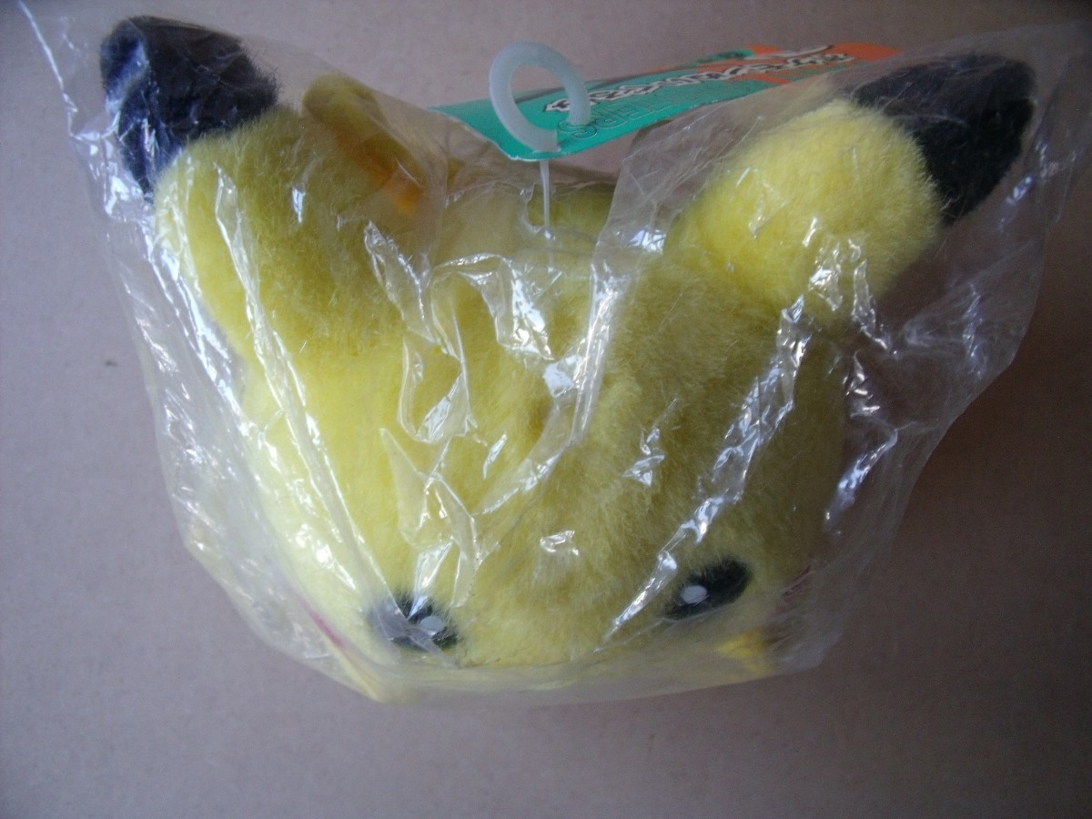  Pokemon soft toy Pikachu TOMY