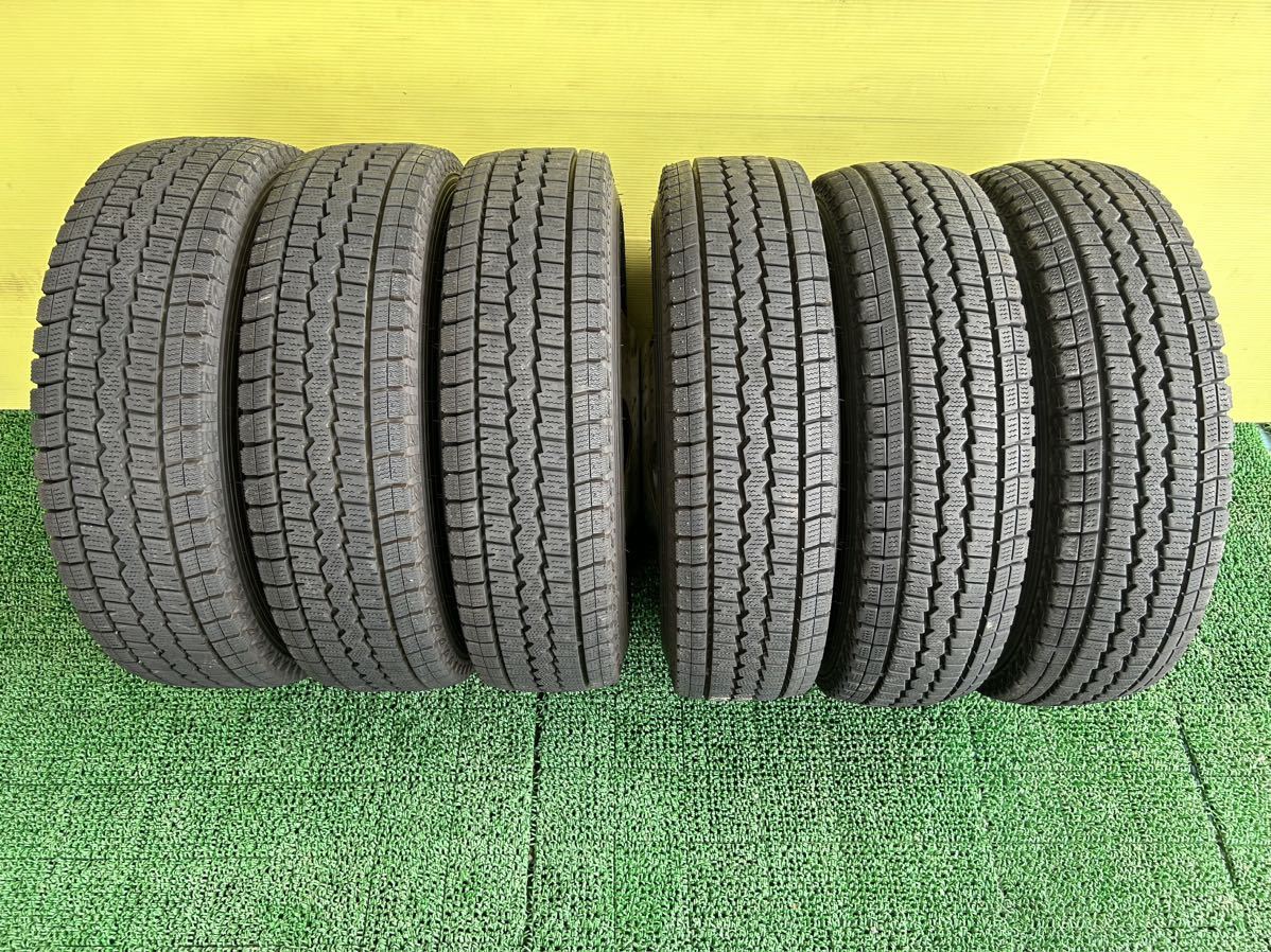 185R14 8PR LT 2021年2本 2020年 4本　スダットレス DUNLOP WINTER MAXX 6本セット　6穴 PCD約170 14×5J 穴ハブ約11.5 ハブ133mm_画像2