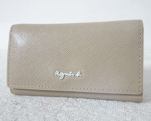 良品　アニエスベー　agnes b.　レザー　ベージュ系?。催B　キーケース