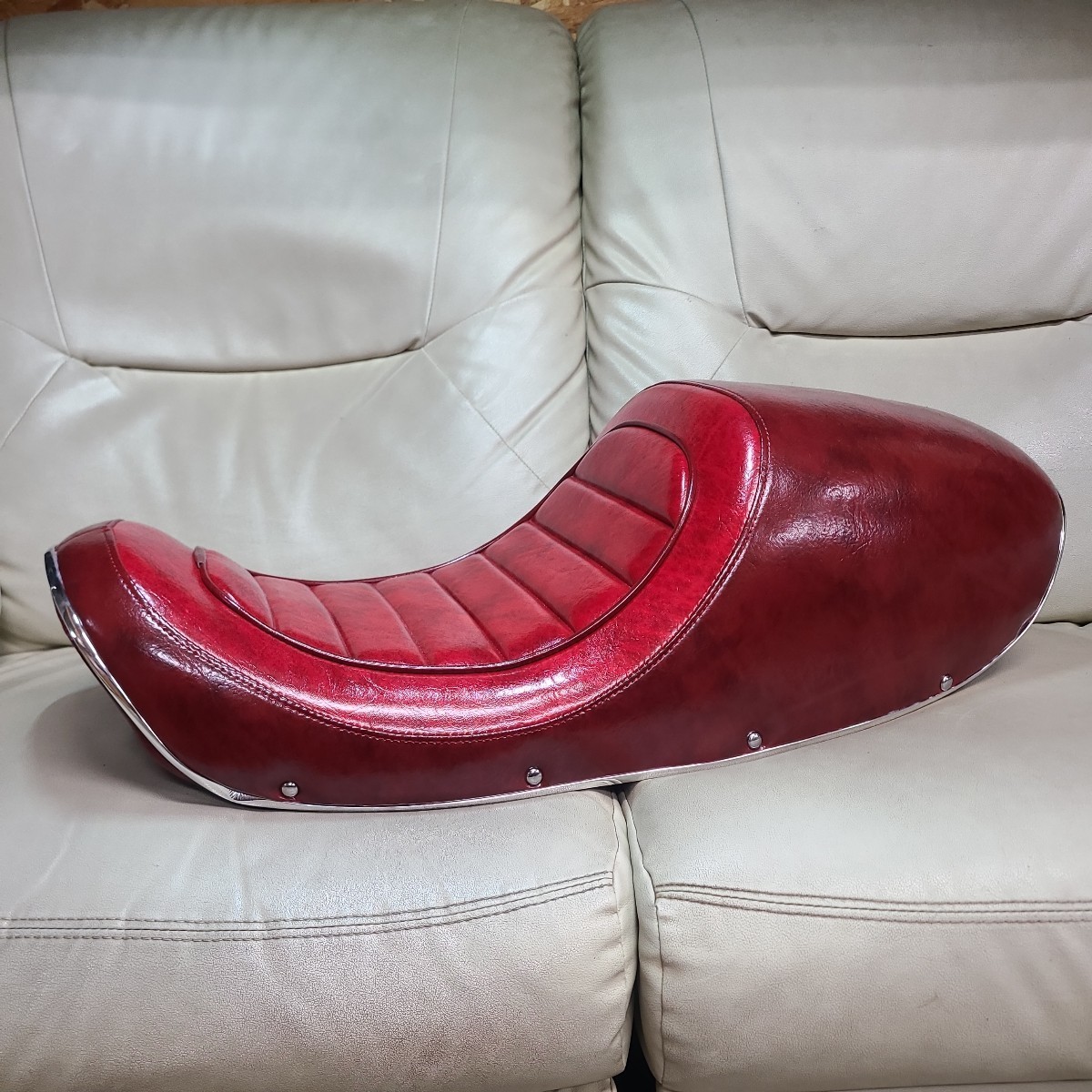KZ900 シングルシート 鋲付 Z1 Z2 Z750D Z750 KZ1000 Z900 KZ900 シングルシート 鋲付 Z1 Z2 Z750D Z750 KZ1000 Z900