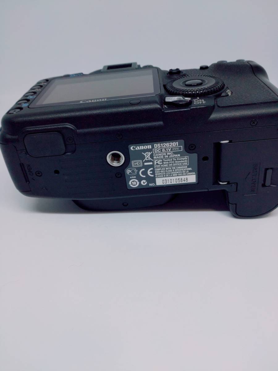 ★美品★ Canon キヤノン EOS 5D Mark II デジタル一眼レフカメラ ボディ 元箱 ストラップ その他付属品_画像7