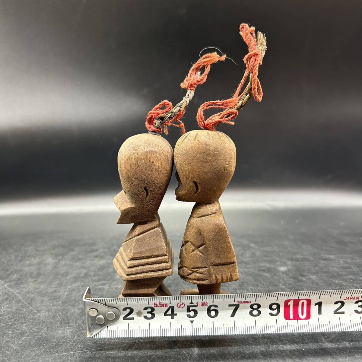 木彫り　人形2体　箱付き　少数民族・アフリカ・東南アジア　お守り 彫刻民芸品 Z2-13_画像9