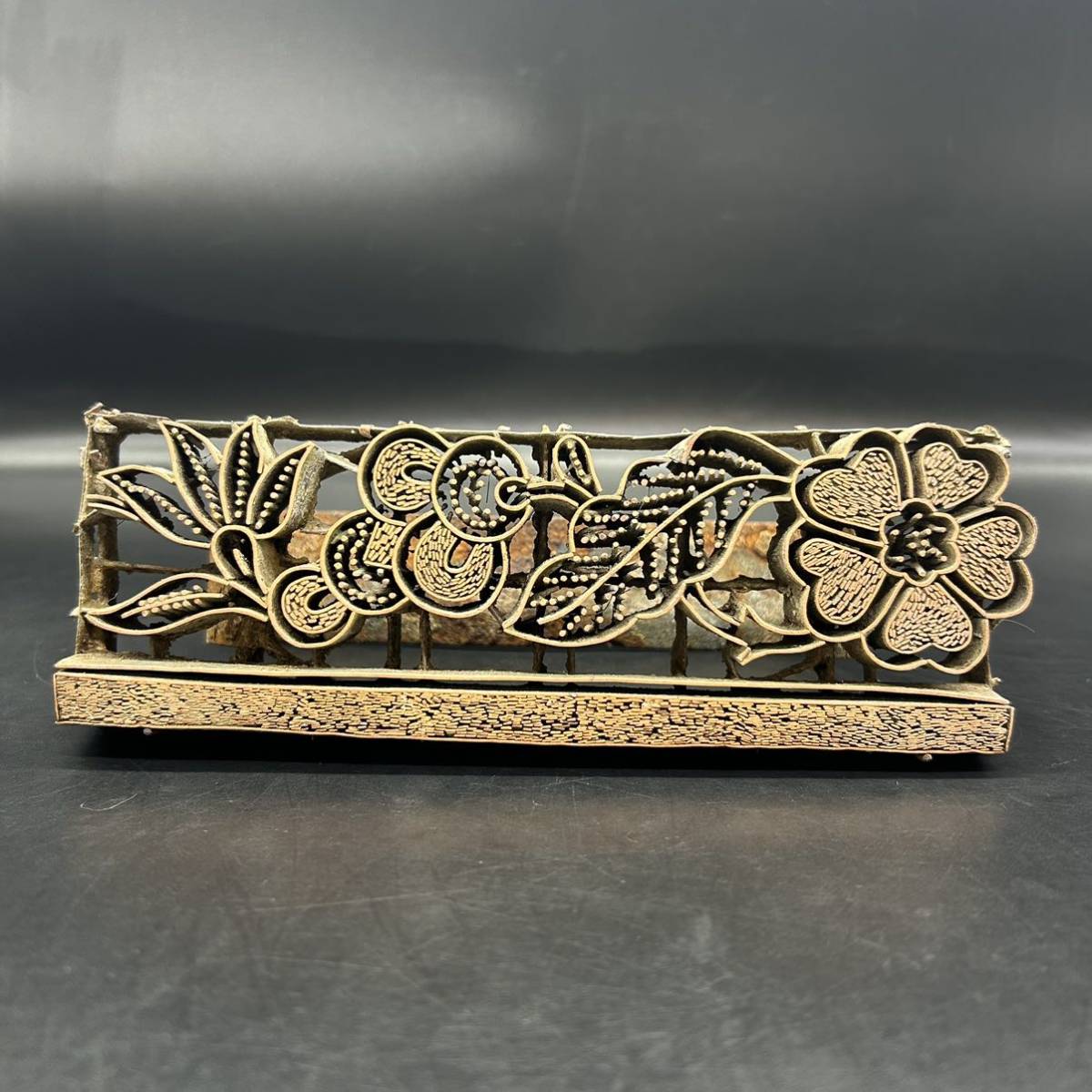海外ビンテージ ろうけつ染めバティック用の花柄の銅型 Block Printing Cap 銅製 Batik Cap Traditional Batik CapZ24-1