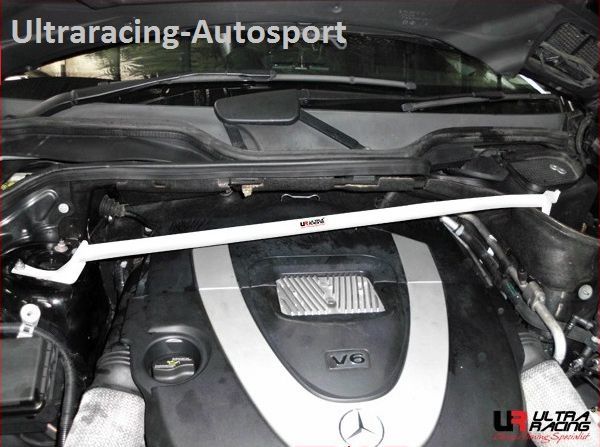 UltraRacing Mercedes Benz front strut tower bar w164 ML350