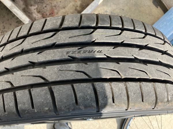 215/45R17 4本 DUNLOP DIREZZA DZ102 新型シエンタ GR86 9部山 新古 BS ７J off40 2022 100 114.3_画像3