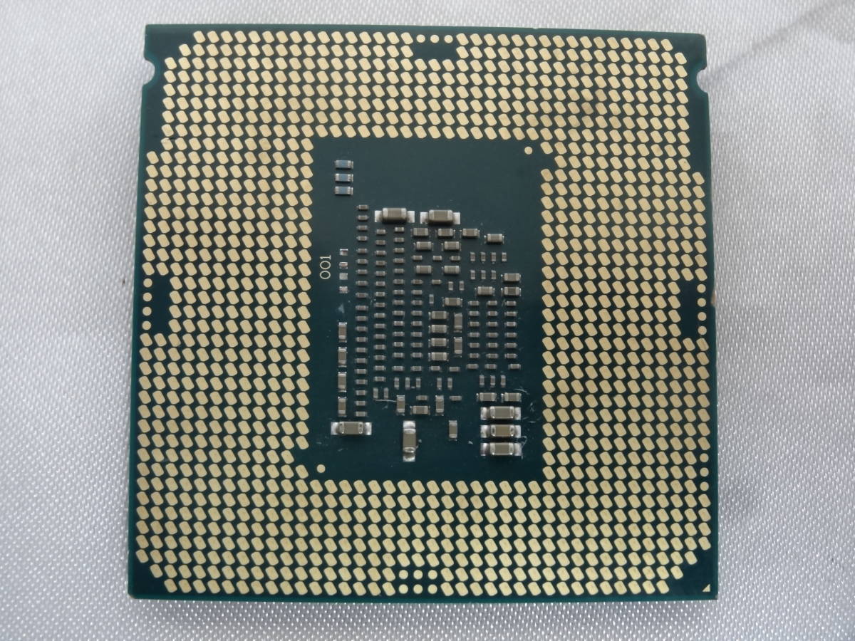 ★Intel / CPU Core i3-6100 3.70GHz 起動確認済★ジャンク！！②_表面に傷あり