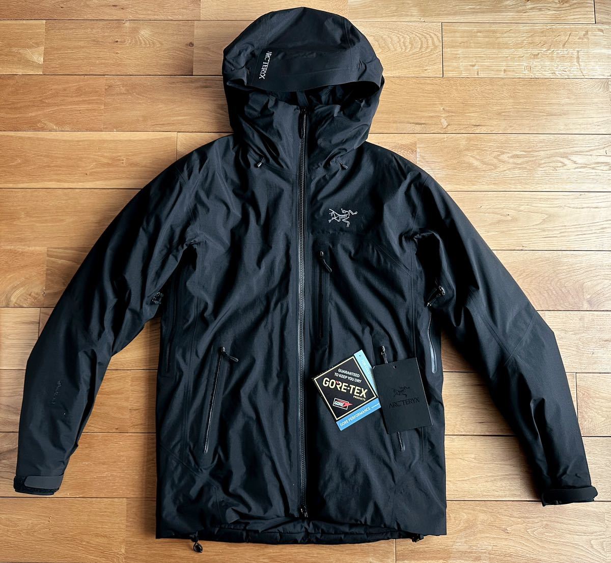 【極美品 2022 国内正規】ARC'TERYX Beta Insulated Jacket Men's Black M アークテリクス ベータインサレーテッドジャケット GORE-TEX_画像1