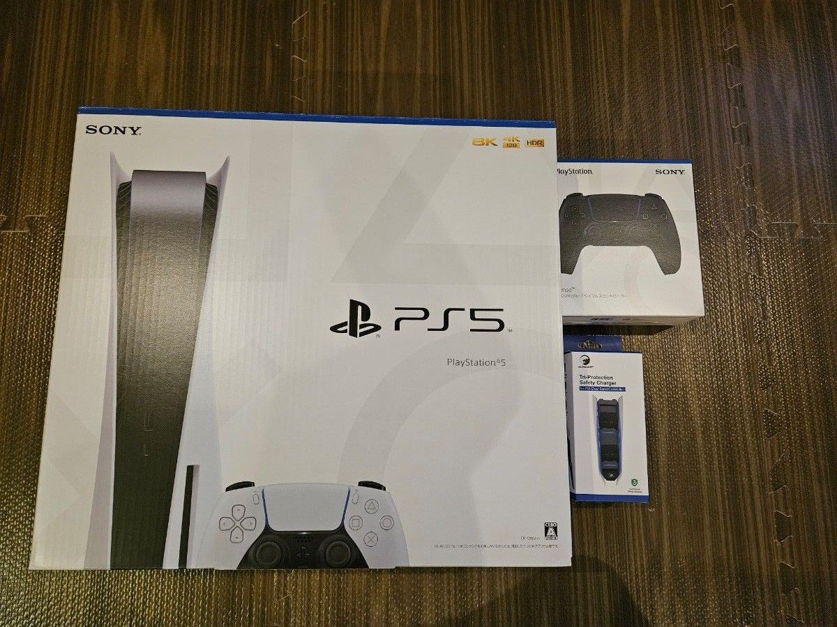 PS5本体 (CFI-1200A01 コントローラー2つ 充電ポート付属 使用小 美品 付属品完備