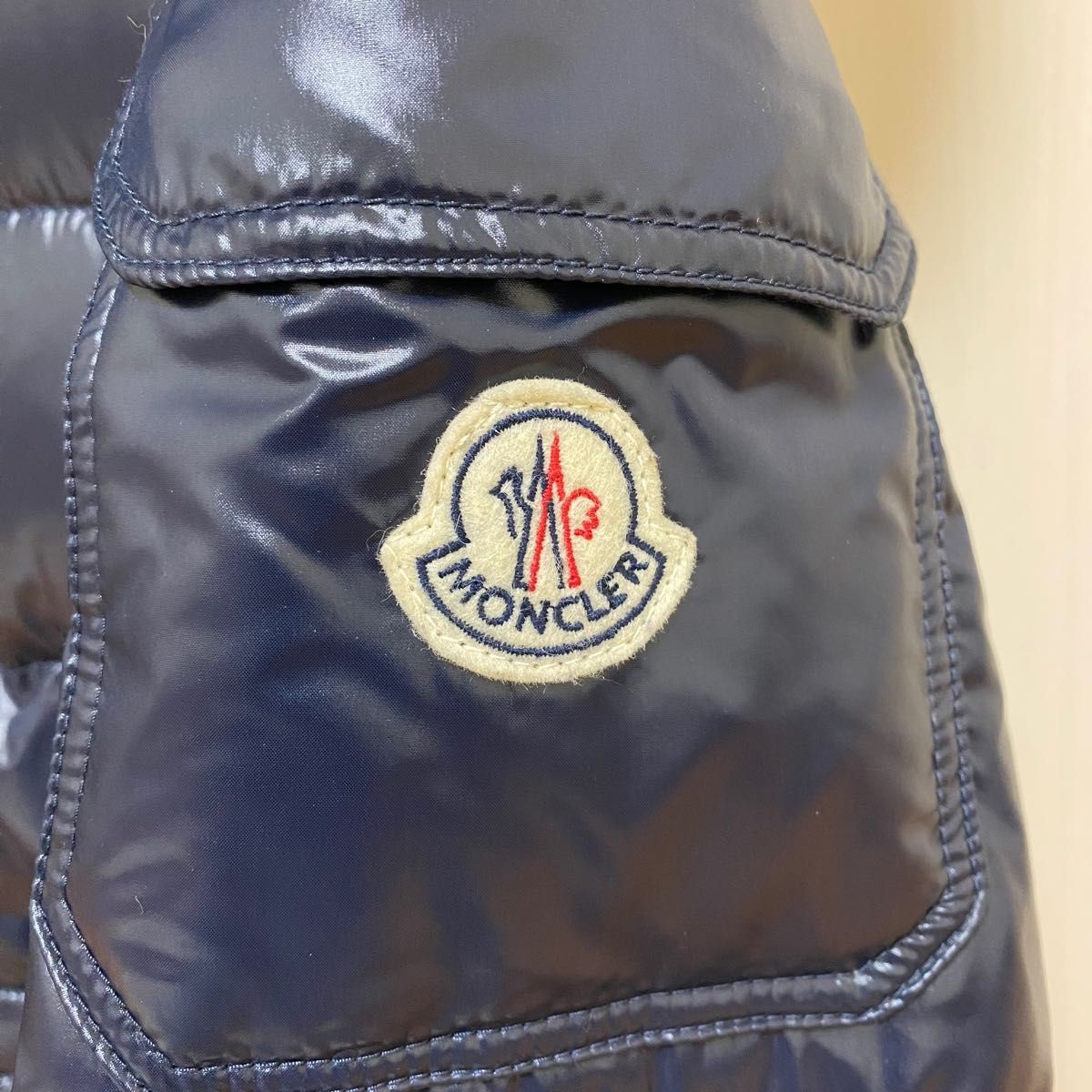 希少 MONCLER モンクレール ダウンジャケット ダウン フード付き 希少 MONCLER モンクレール ダウンジャケット ダウン フード付き