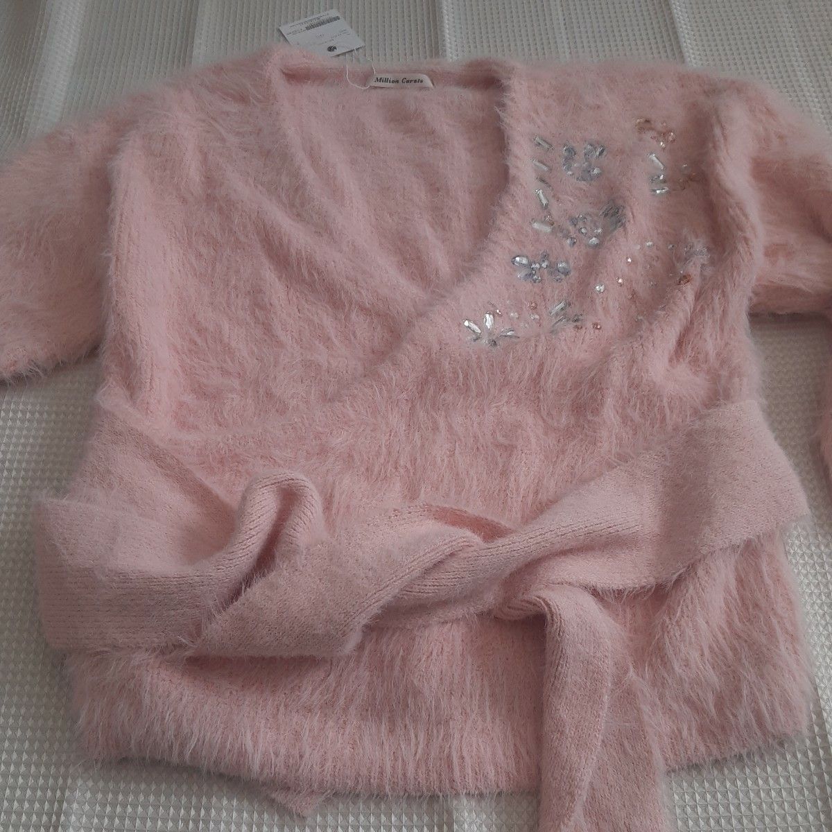 未使用！ミリオンカラッツ秋冬セーター人気色淡いピンク。着心地良しサイズ81F◇タグ付き未使用