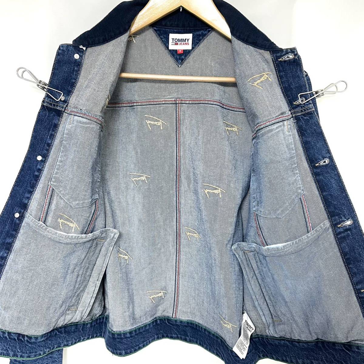 TOMMY JEANS トミージーンズ ロゴ エンブロイダリー トラッカー ジャケット コーデュロイ 刺繍 TOMMY HILFIGER デニムジャケット Gジャン M