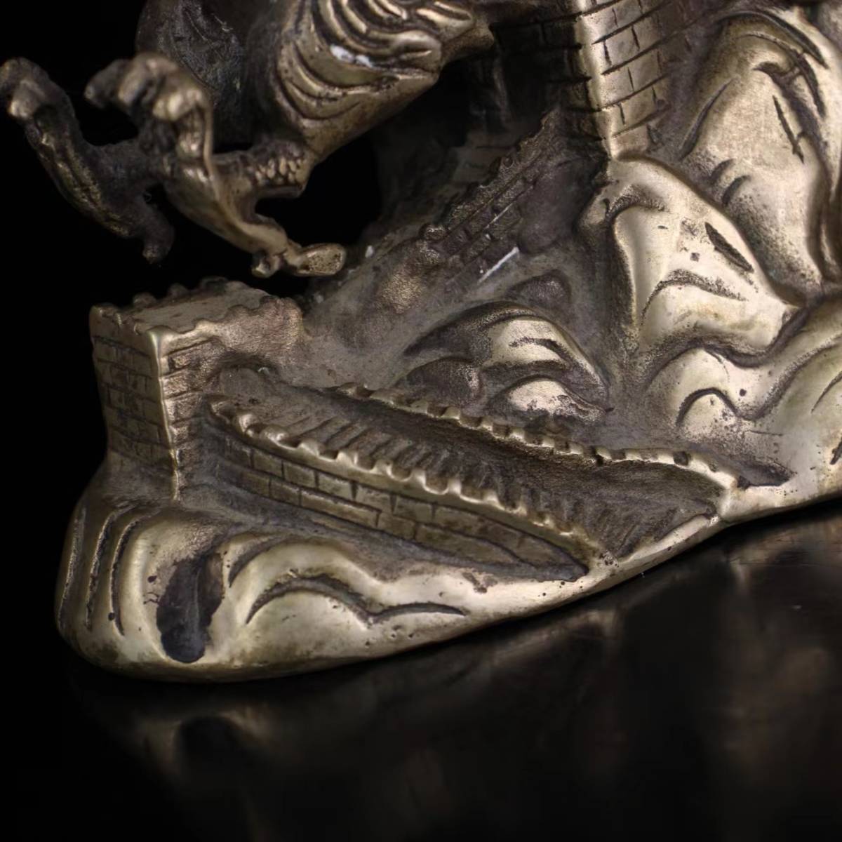 ネパール還流 秘蔵中国清代 農村に出て純銅を収穫した銀の大展は雄鷹松鷹の富貴図を大きく広げて天下を見渡す 古置物 古擺件 古董品 w140_画像7