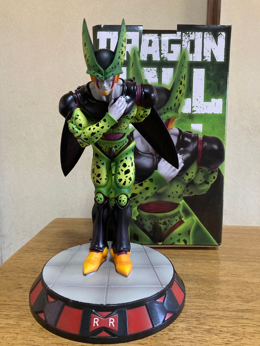 ドラゴンボール 海外限定 フィギュア 完全体セル 30cm ガレージ ドラゴンボール 海外限定 フィギュア 完全体セル 30cm ガレージ