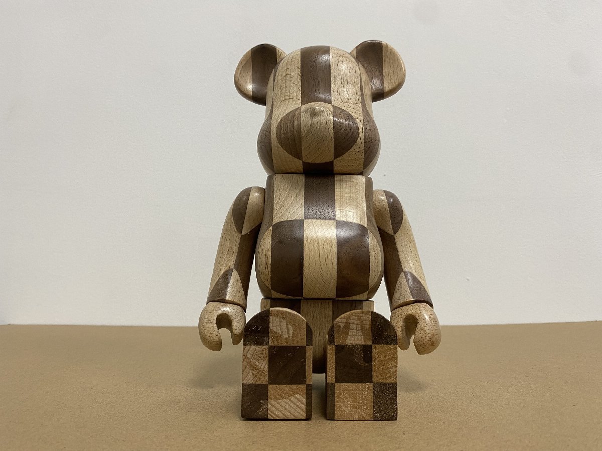 BE@RBRICK KARIMOKU x 400% by MEDICOM TOY ベアブリック carved wooden 置物 ■ 中古 ■ 美品 ■ 箱付き X2_画像6