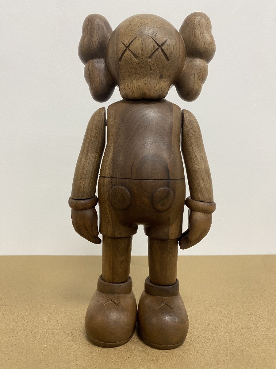 BE@RBRICK KAWS 400% x カリモク by Medicom Toy Kaws ベアブリック carved wooden 超人気 ■ 置物 ■ 中古 ■ 美品 ■ 箱付き_画像1