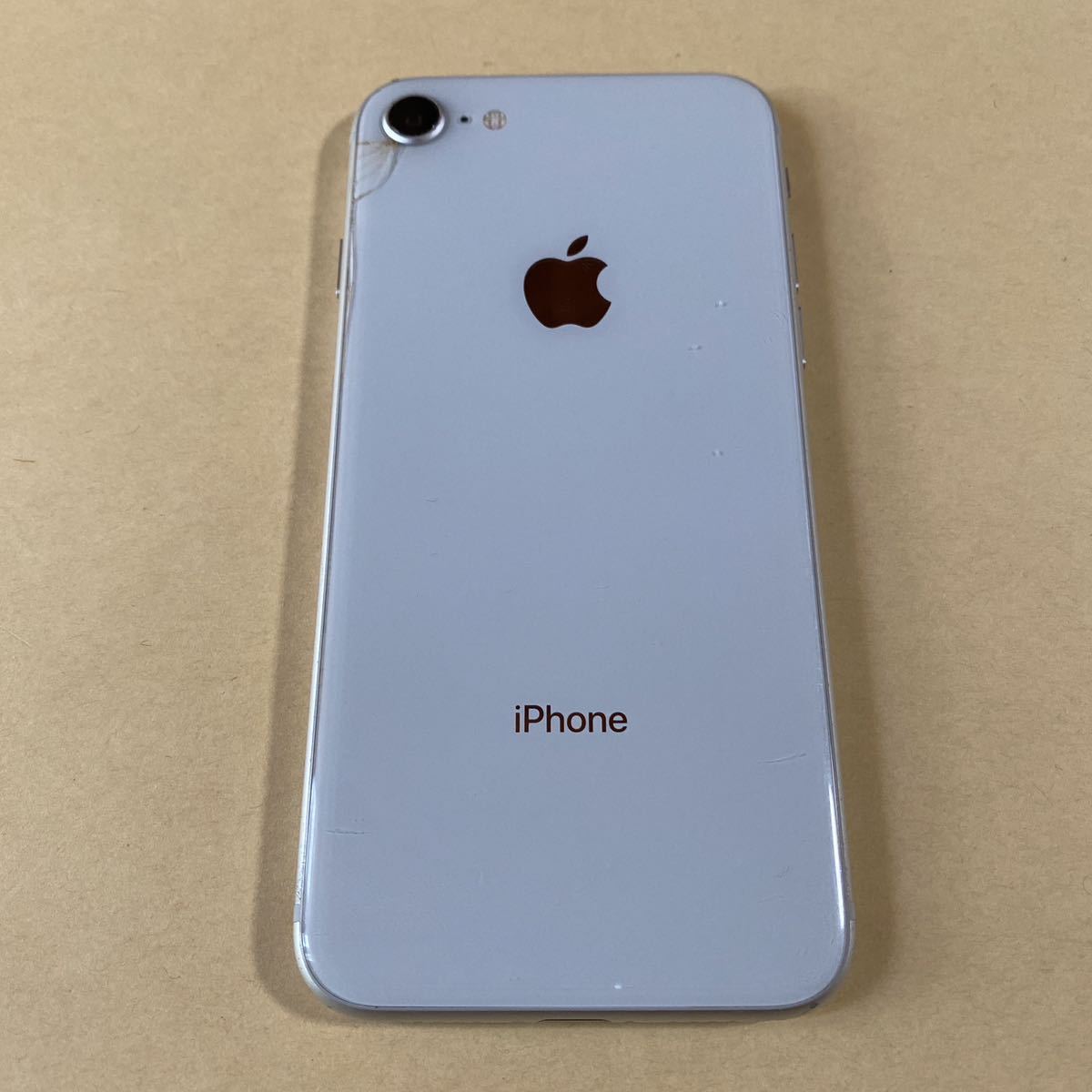 docomo iPhone8 256GB SIMロック解除済み バッテリー最大容量 85%_画像3