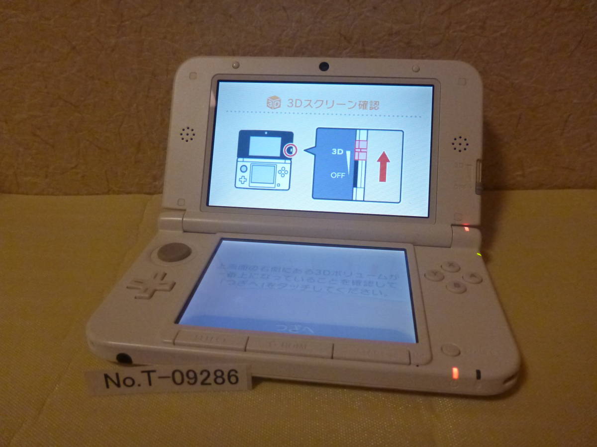 T-09286 / NINTENDO 3DS LL / とびだせどうぶつの森パッケージ / ゲーム読み込み〇 / レターパックプラス / リセット済み / ジャンク扱い_画像1