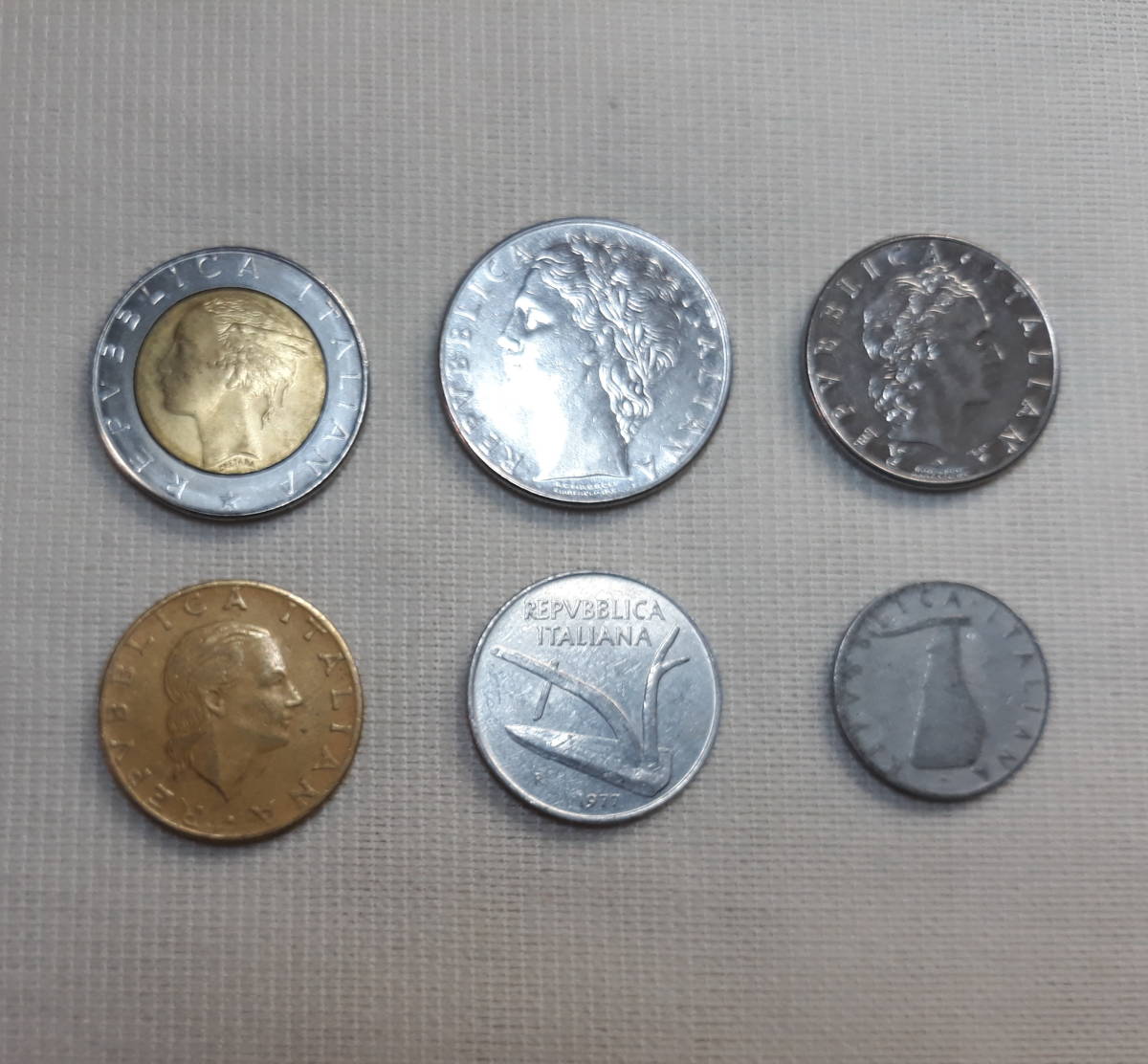 イタリア 共和国 1896-1996年 200リラ 24mm 帽子 剣 記念 コイン + 他 硬貨 6枚 ◆s-39_画像4