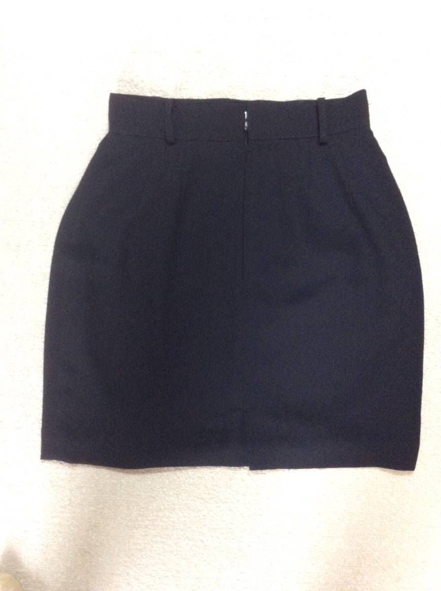 美品 日本製 JEUNE BLANC タイトスカート 黒色 全裏地付 ひざ丈スカート ウエスト66_画像2