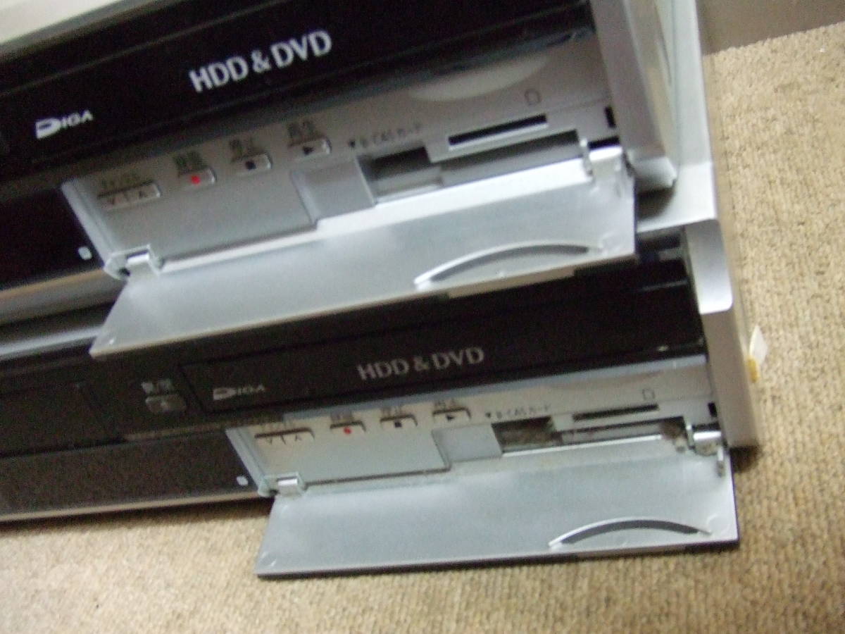 f183 2台セット/まとめ Panasonic パナソニック　DMR-XP21V VHS DVD レコーダー HDD搭載 VHS/DVDレコーダー　中古　本体　未確認 ジャンク_画像3