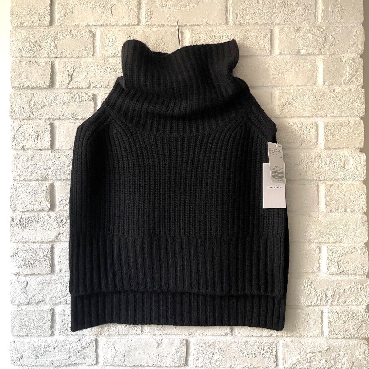 YVES SALOMON/イヴ サロモン】 WOOL FRONT KNITWEAR ブラック YVES SALOMON/イヴ サロモン】 WOOL FRONT KNITWEAR ブラック