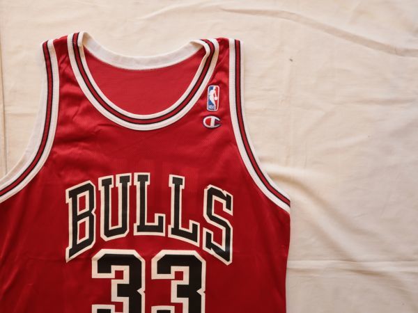 【古着GAME TOPSレア Champion NBA CHICAGO BULLS ユニフォームタンクトップ赤#33】チャンピオンNBAバスケシカゴブルズスコッティピッペン