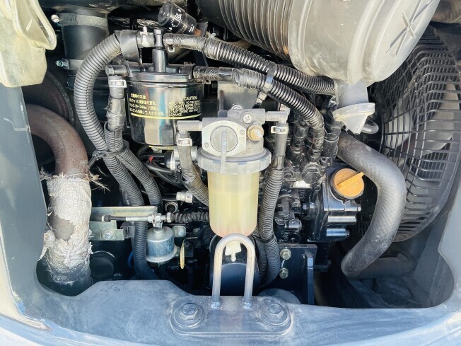 ミニ油圧ショベル(ミニユンボ) 日立建機 ZX30UR-3 2014年 2,942h クレーン仕様 マルチレバー ブレード付_画像8