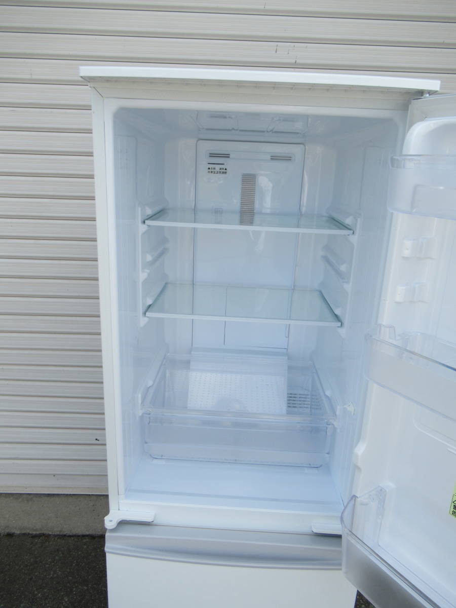 シャープ冷凍冷蔵庫SJ-17E7-KW 　２０２０年　美品　１６７L 　兵庫県加古川市より１００Km以内の方は送料無料です。_画像2