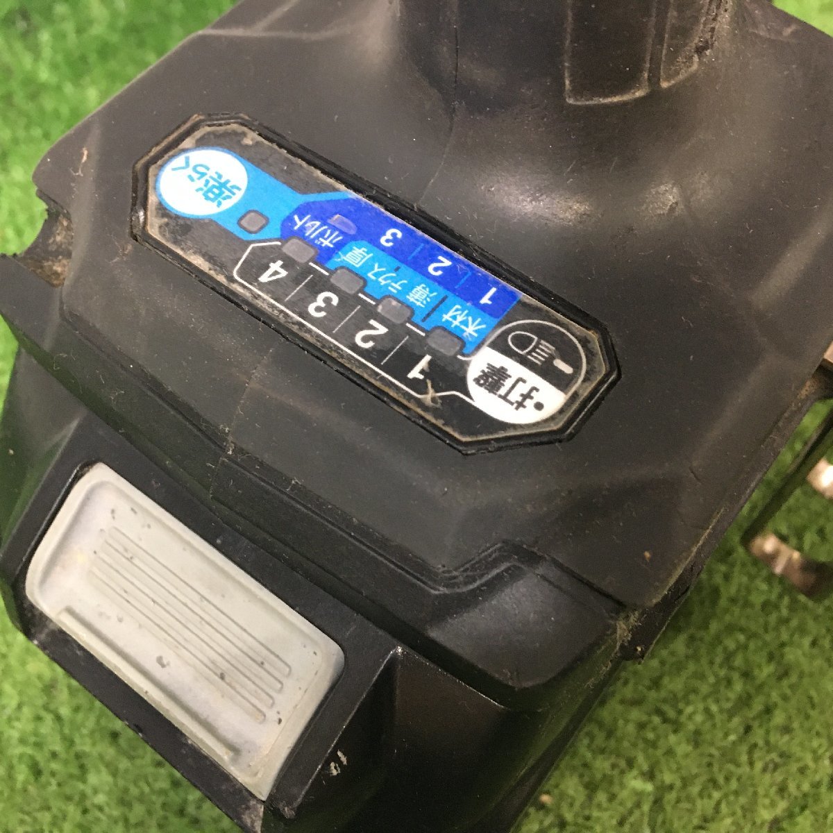 【中古品】makita 40Vmax 充電式インパクトドライバ TD001GRDXB 充電回数35、43回 ITTUS9Q1Q9ZWの画像6