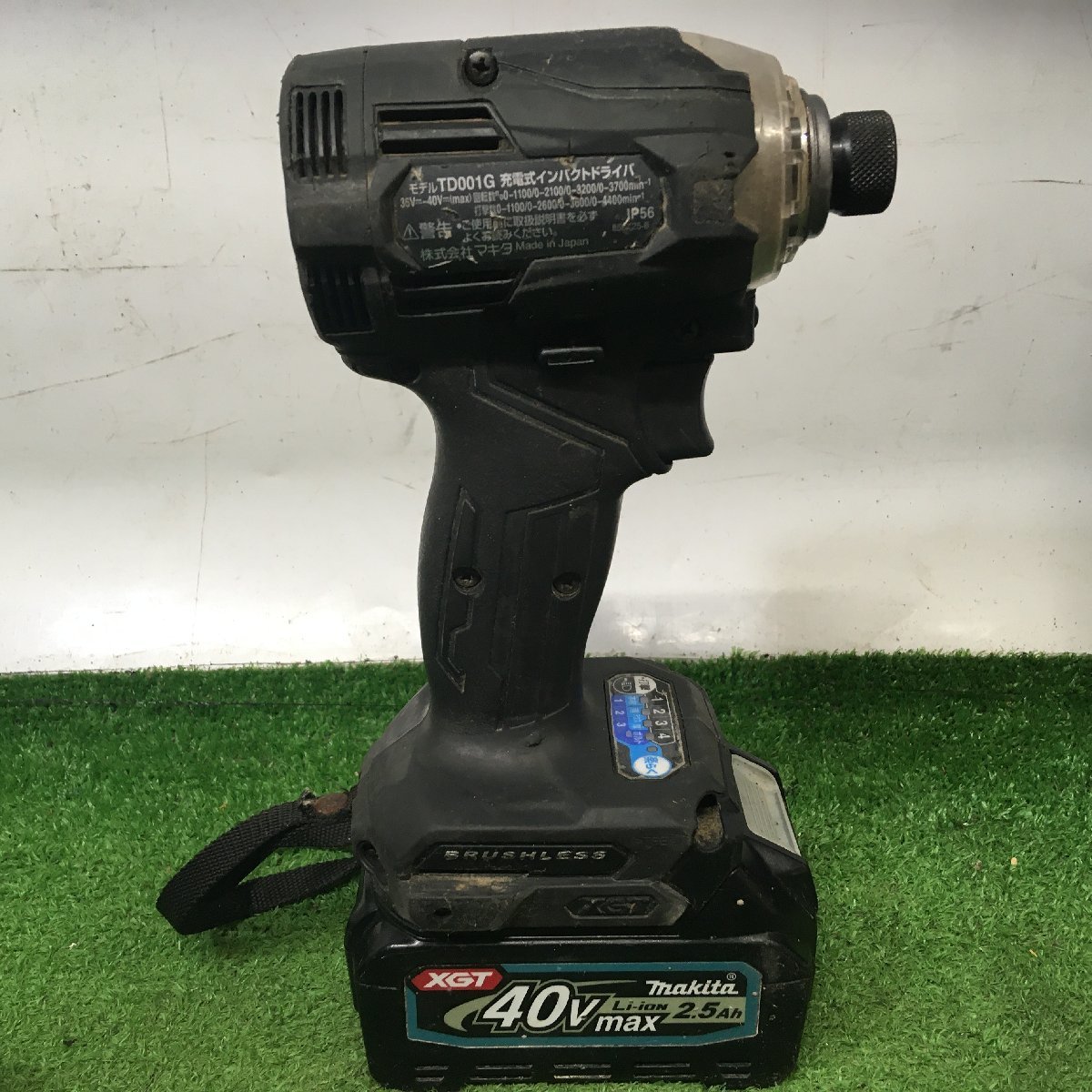 【中古品】makita 40Vmax 充電式インパクトドライバ TD001GRDXB 充電回数35、43回 ITTUS9Q1Q9ZWの画像4