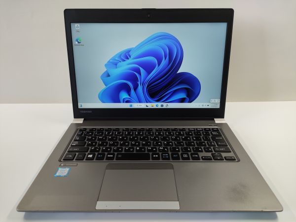 新品本物 dynabook (東芝) dynabook ☆訳あり☆ R63/M (227) ノート