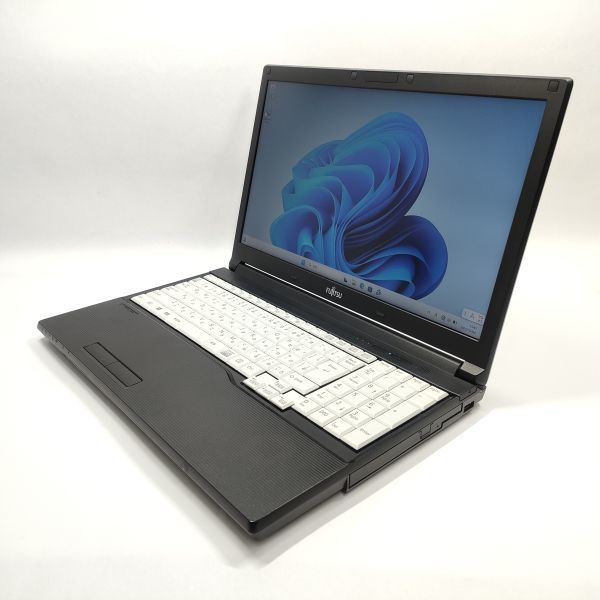 新品登場 LIFEBOOK 富士通 A577/RX (2141) ノートパソコン 中古 Pro