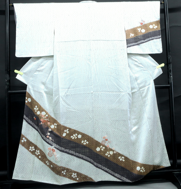 《京都一輝堂》【着物】訪問着　縫い取り絞り　相良刺繍　身丈約158.5cm 裄丈約63cm 23Z-2587