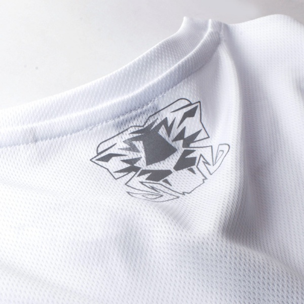 FLYYE HOOO SPT QUICK-DRY TRAINING COMBAT Tシャツ ラウンドネック/半袖 ホワイト Sサイズ_画像3