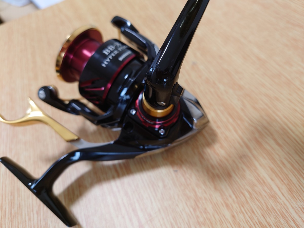 美品 シマノ SHIMANO 17 BB-X HYPER FORCE C3000DXG S 右 美品 シマノ SHIMANO 17 BB-X HYPER FORCE C3000DXG S 右