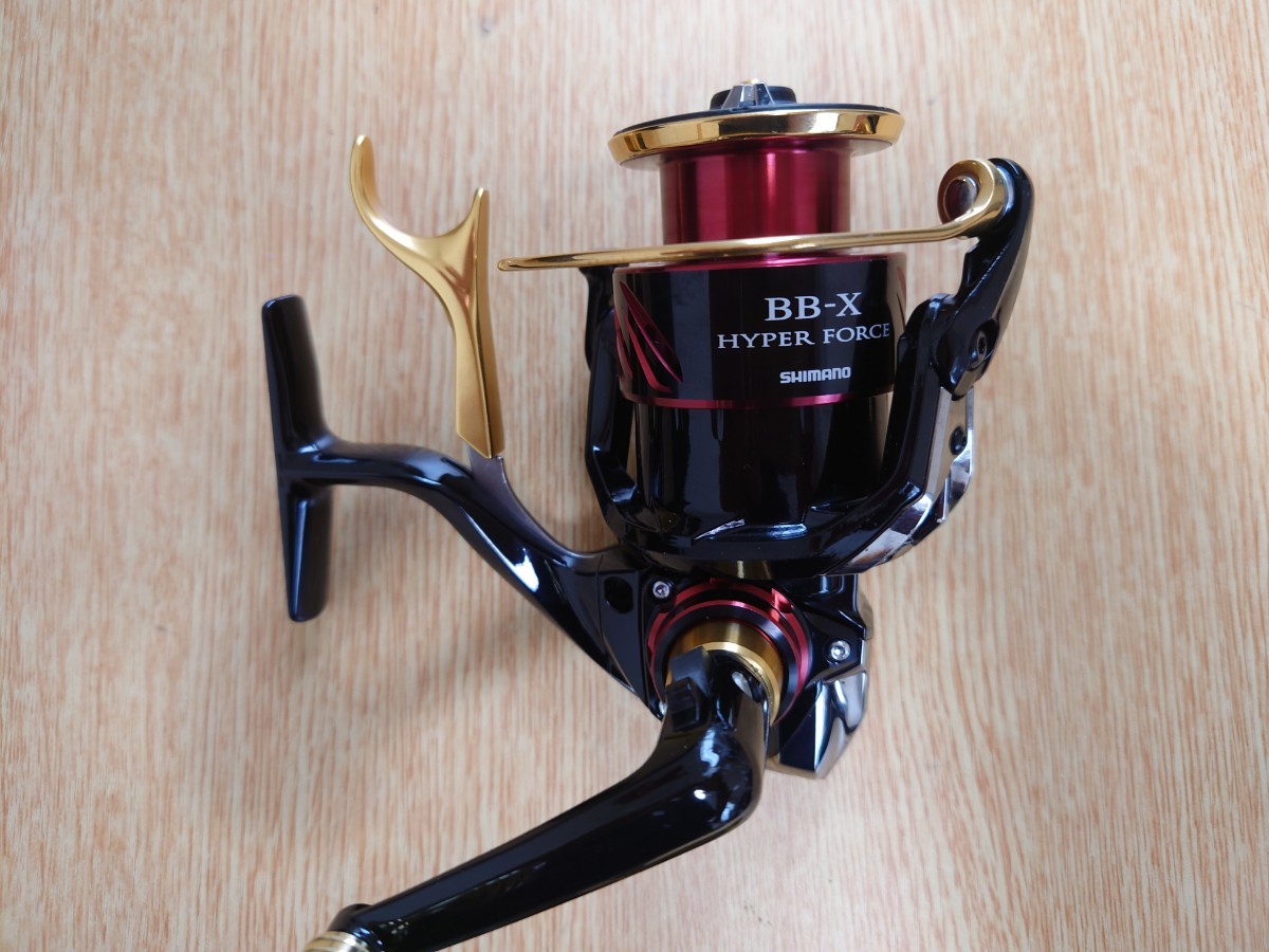 美品 シマノ SHIMANO 17 BB-X HYPER FORCE C3000DXG S 右 美品 シマノ SHIMANO 17 BB-X HYPER FORCE C3000DXG S 右