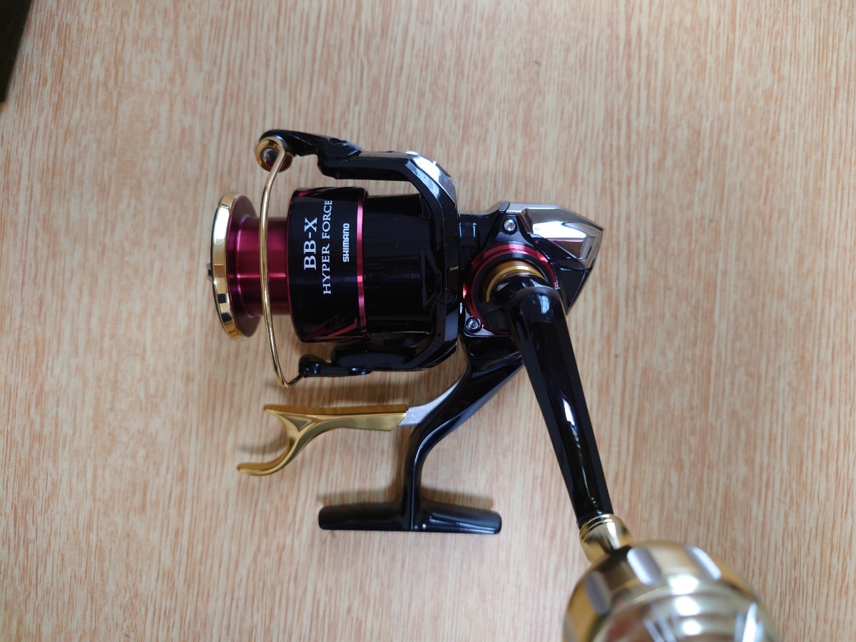 美品 シマノ SHIMANO 17 BB-X HYPER FORCE C3000DXG S 右 美品 シマノ SHIMANO 17 BB-X HYPER FORCE C3000DXG S 右