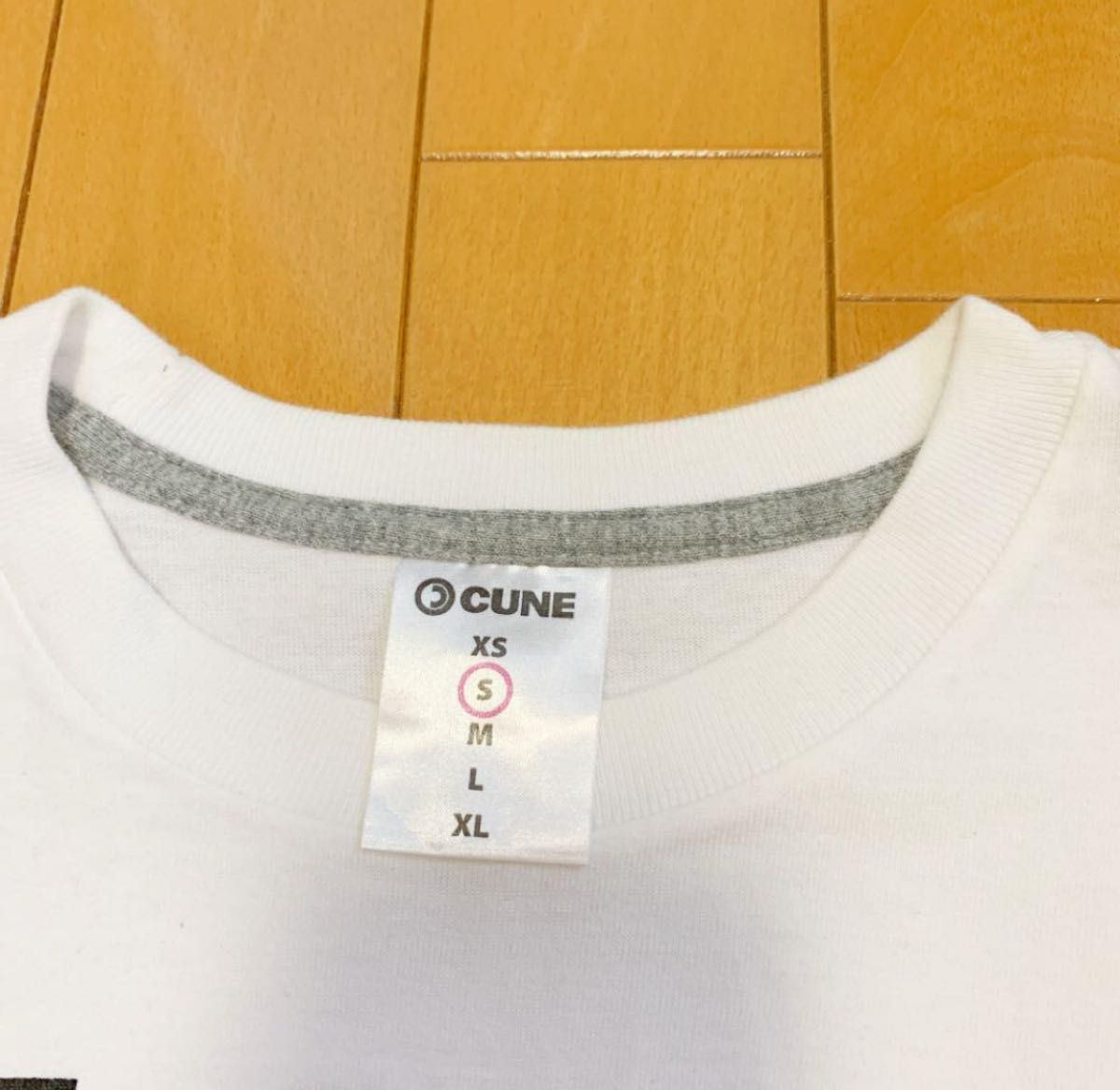 ☆全国送料込☆ CUNE キューン　Tシャツ　ホワイト　Sサイズ　 半袖Tシャツ