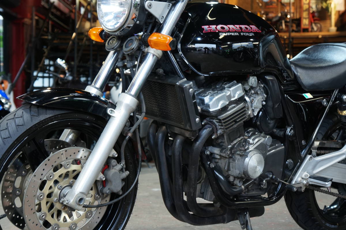 ◆◇配送のみ!! 車検R7年7月!! CB 400SF 社外ハンドル＆マフラー!! 快調な走りです!! ゼファー、ZRX等!! 埼玉～関東近県即日自社配送可!!_画像6