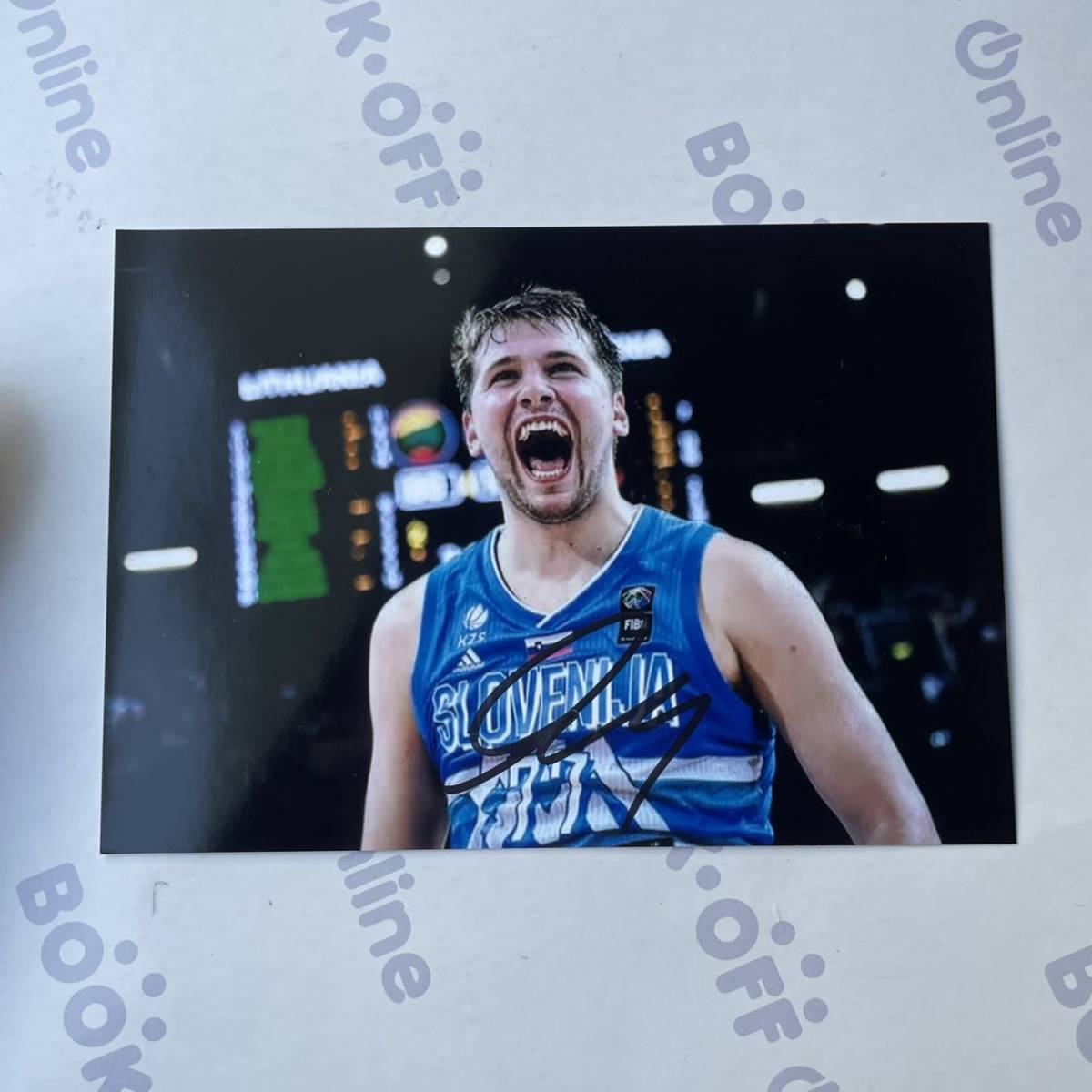  basketball LUKA Don chichi with autograph photograph uniform Uni Home Watanabe male futoshi ...