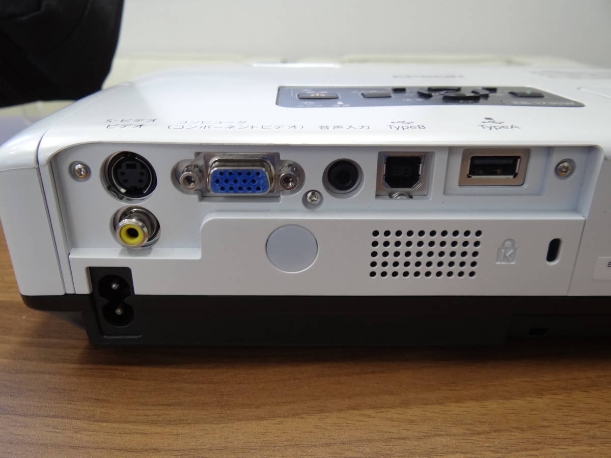 中古 EPSON モバイルプロジェクター EB-1735W 3000ルーメン 無線LAN リモコン付属 ランプ使用時間 高1365H 低30H_画像4