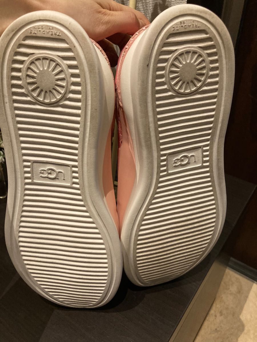 UGG スリッポン スニーカー グリッター ピンク|Yahoo!フリマ UGG スリッポン スニーカー グリッター ピンク|Yahoo!フリマ