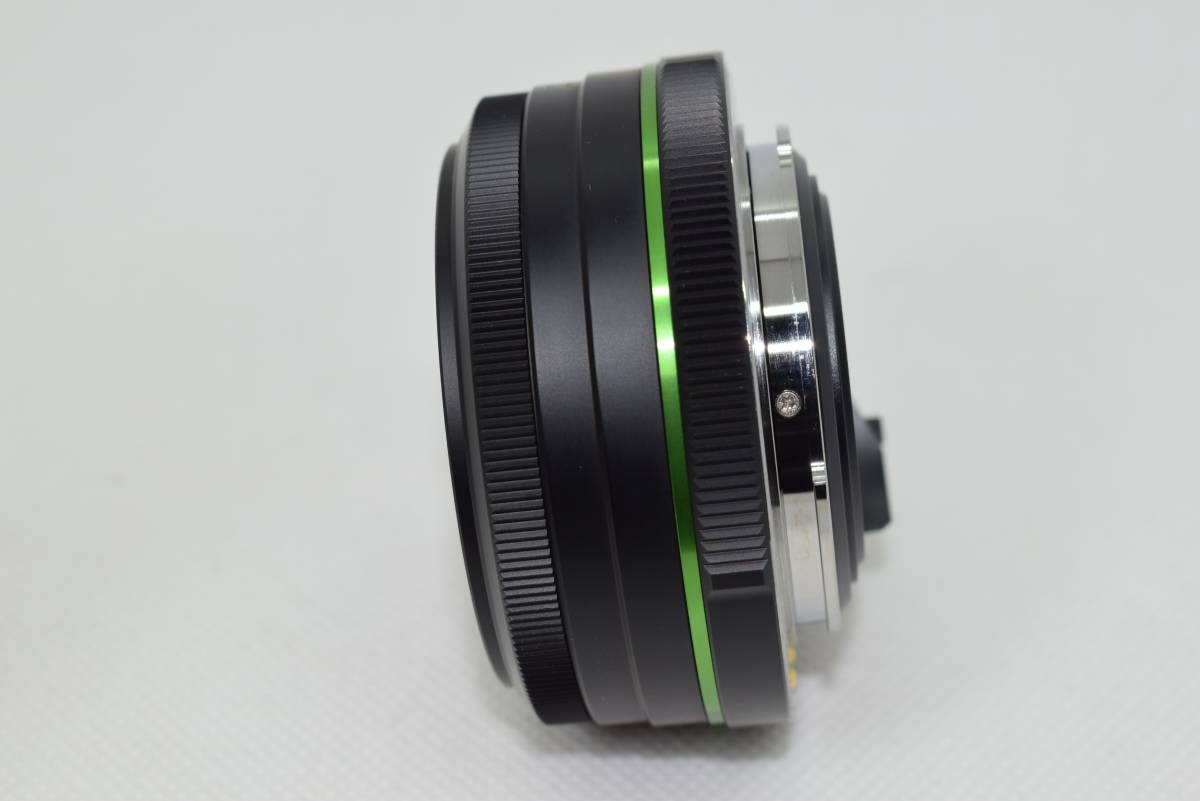 PENTAX SMC DA 70mm F/2.4 Limited Black Lens From JAPAN [美品] #813A_画像4